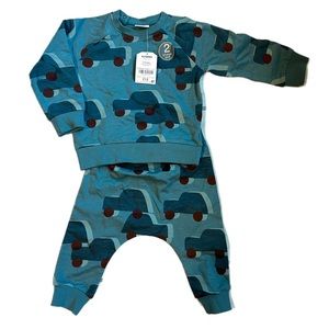 Next clothing UK 9-12 month printed set. Bought in London. Never worn.